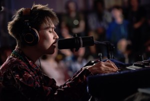 Jacob Collier Singing